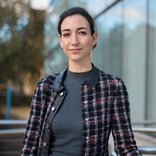 Photo of Dr Caroline Emmer De Albuquerque Green
